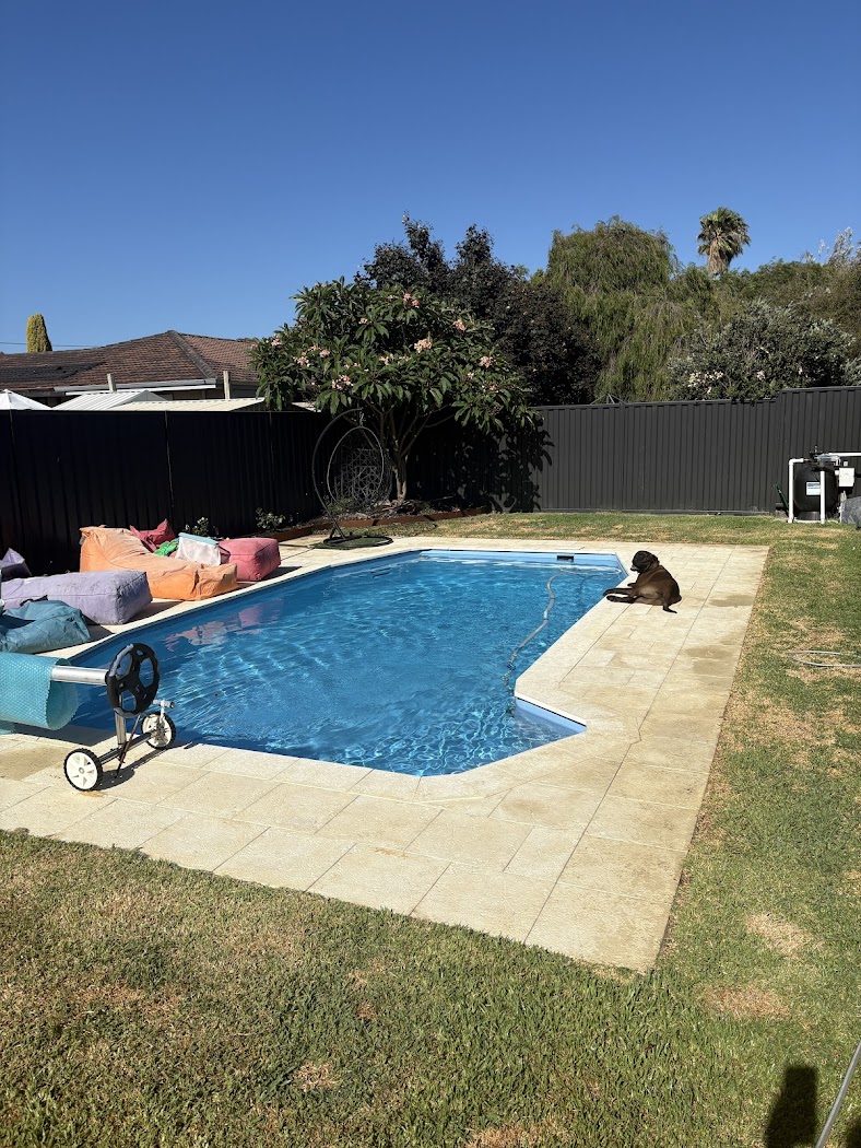 Travertine pool surround